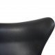Arne Jacobsen Ægget stol i sort Aura læder 2016