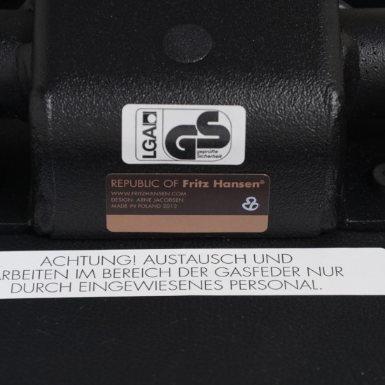 Arne Jacobsen mellemhøj Oxford stol i sort læder 2012