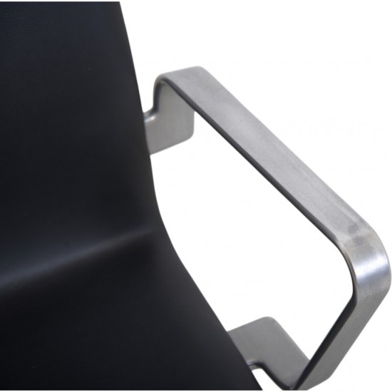 Arne Jacobsen mellemhøj Oxford stol i sort læder 2012