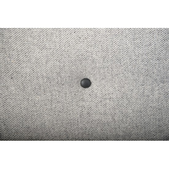 Finn Juhl Poet sofa i gråt stof / sort læder 2020