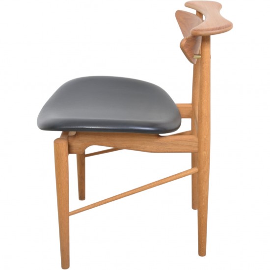 Finn Juhl Karmstol i eg og valnød 2020