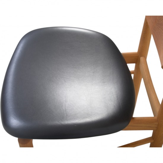 Finn Juhl Karmstol i eg og valnød 2020