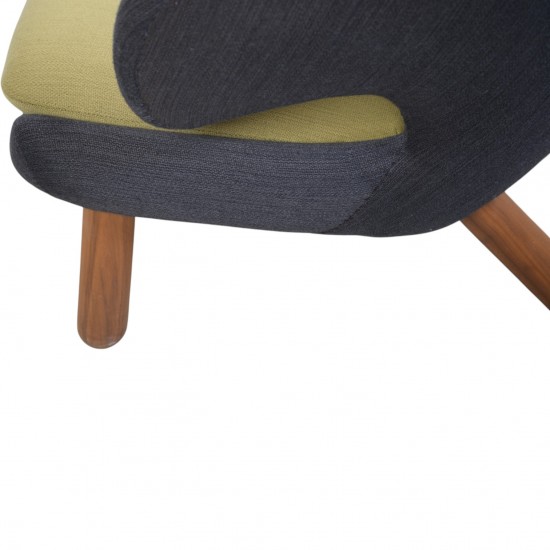 Finn Juhl Pelikan stol i gråt / grønt stof 2016