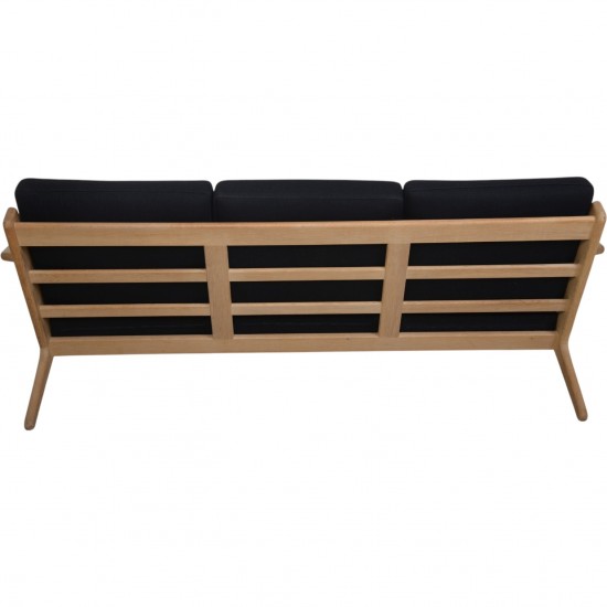 Hans Wegner GE290 3-personers sofa i eg og sort stof 2000'erne