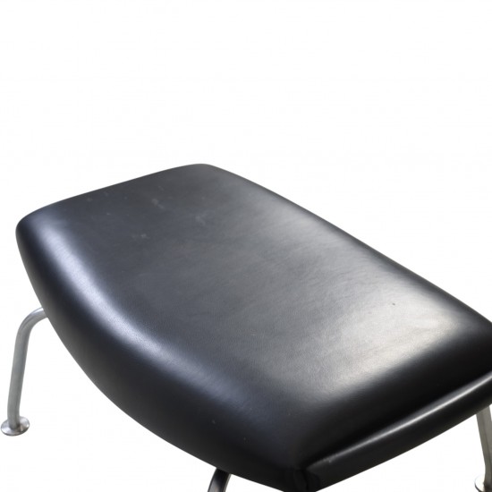 Hans J. Wegner Ox chair med skammel i sort læder 2019