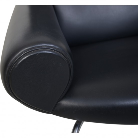 Hans J. Wegner Ox chair med skammel i sort læder 2019
