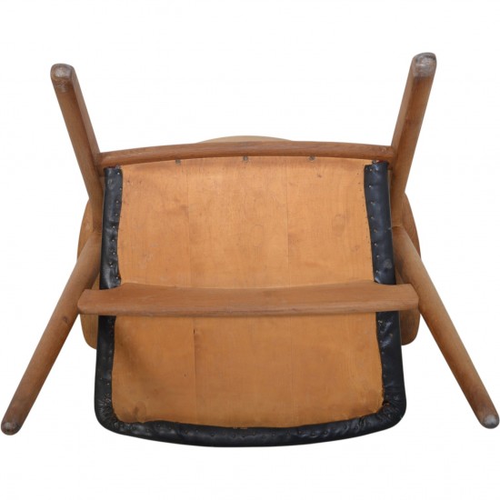 Hans Wegner CH28 Savbukke lænestol i eg og sort læder 1960'erne