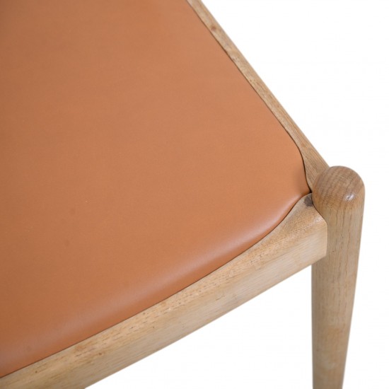 Sæt af 4 Hans Wegner W1 stole i eg 1960'erne