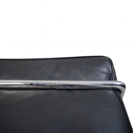 Le Corbusier LC2 3.personers sofa i sort læder 1990'erne