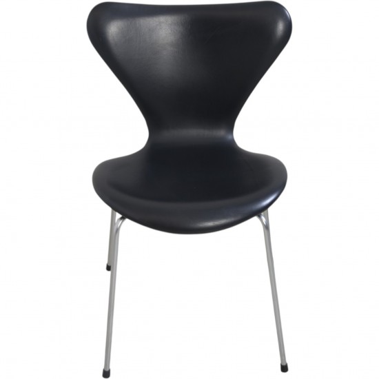 Sæt af Seks Arne Jacobsen Syver stole i sort læder 1980'erne