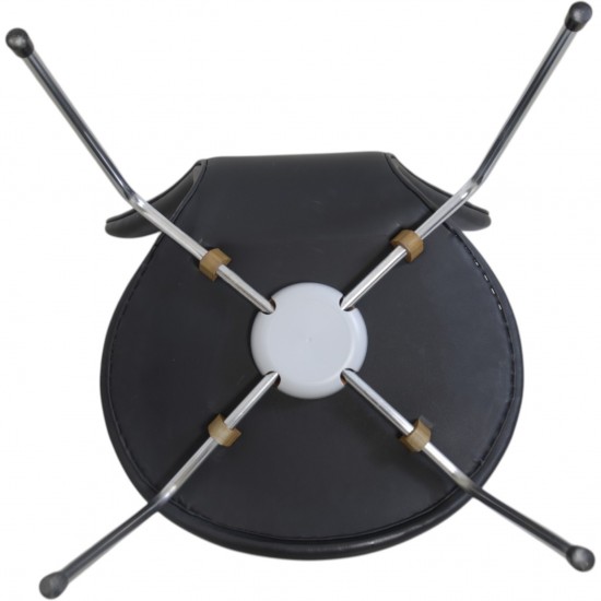 Sæt af Seks Arne Jacobsen Syver stole i sort læder 1980'erne