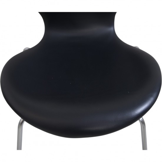 Sæt af Seks Arne Jacobsen Syver stole i sort læder 1980'erne