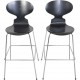 Arne Jacobsen Sæt af to sorte Myre barstole 2008