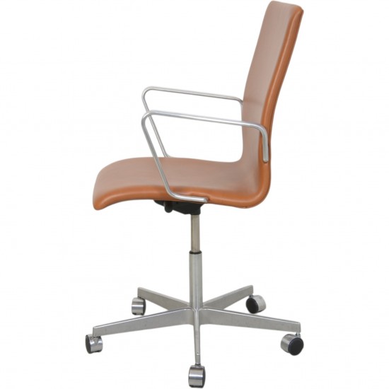 Arne Jacobsen Oxford kontorstol i valnød anilin læder 2008