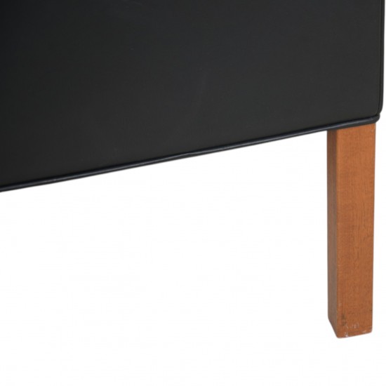 Børge Mogensen 2204 Øreklapstol i sort læder 2000'erne