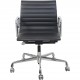 Charles Eames EA-117 kontorstol i sort læder 2022