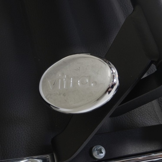 Charles Eames EA-117 kontorstol i sort læder 2022