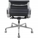 Charles Eames EA-117 kontorstol i sort læder 2022
