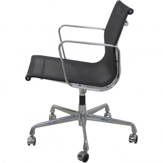 Charles Eames EA-117 kontorstol i sort mesh 1997
