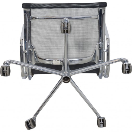 Charles Eames EA-117 kontorstol i sort mesh 1997