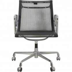 Charles Eames EA-117 kontorstol i sort mesh 2002