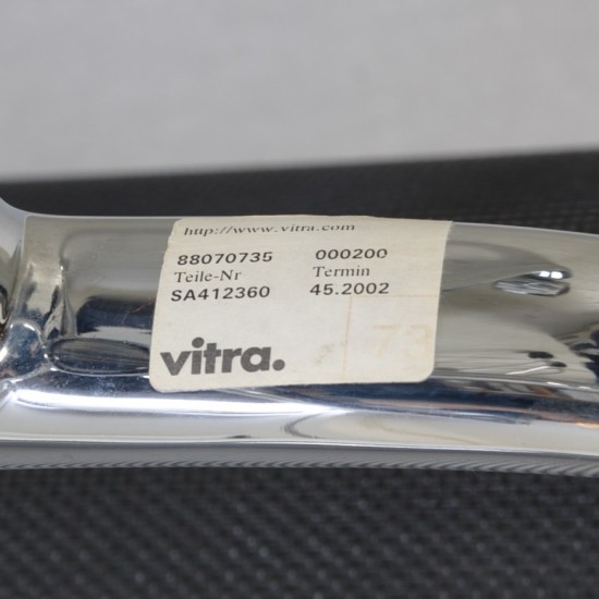 Charles Eames EA-117 kontorstol i sort mesh 2002