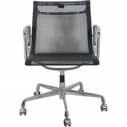 Charles Eames EA-117 kontorstol i sort mesh 2002