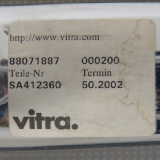 Charles Eames EA-117 kontorstol i sort mesh 2002