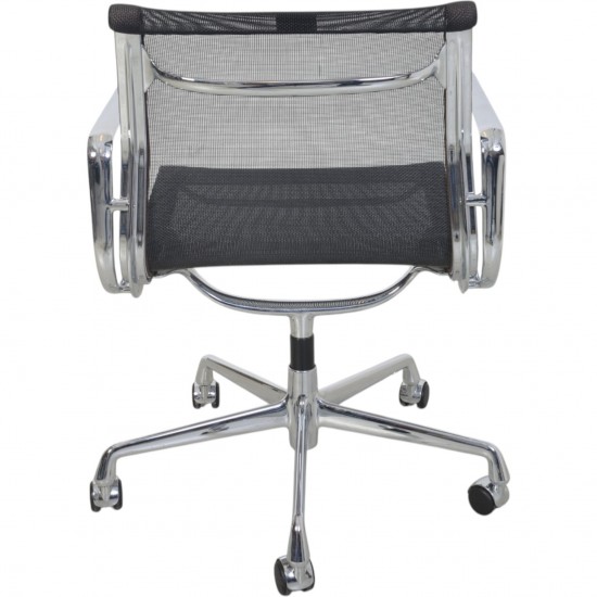 Charles Eames EA-117 kontorstol i sort mesh 2002