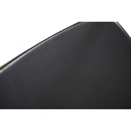 Hans Wegner The chair JH503 i eg og sort læder 1960'erne