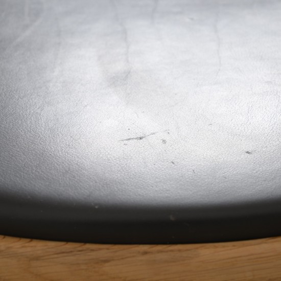 Hans Wegner The chair JH503 i eg og sort læder 1960'erne