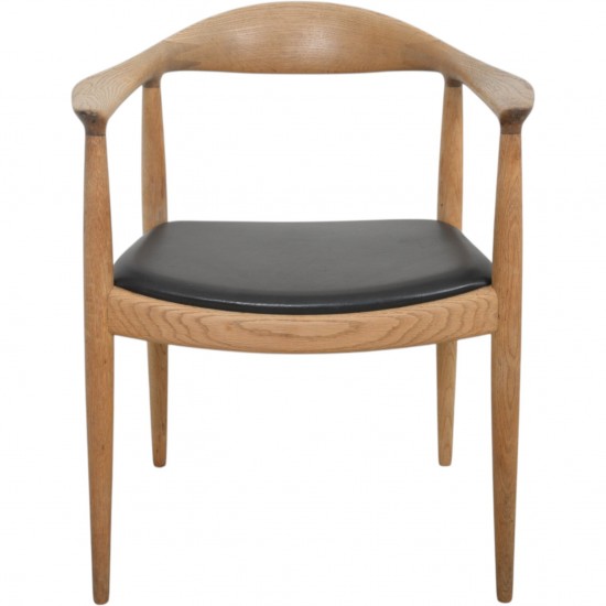 Hans Wegner The chair JH503 i eg og sort læder 1960'erne