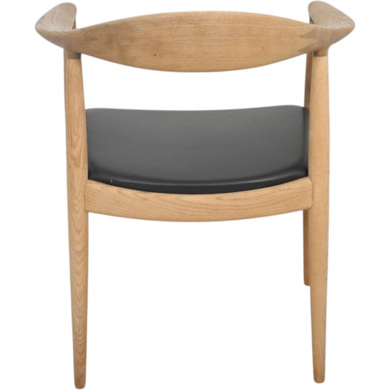 Hans Wegner The chair JH503 i eg og sort læder 1960'erne