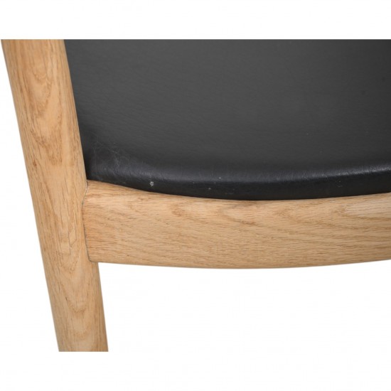 Hans Wegner The chair JH503 i eg og sort læder 1960'erne