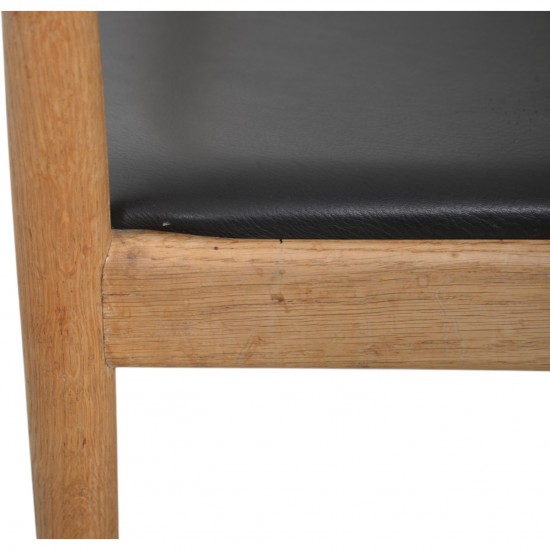 Hans Wegner The chair JH503 i eg og sort læder 1960'erne