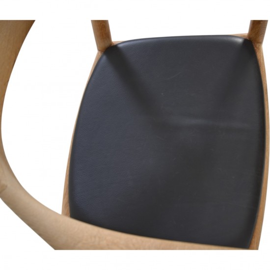 Hans Wegner The chair JH503 i eg og sort læder 1960'erne