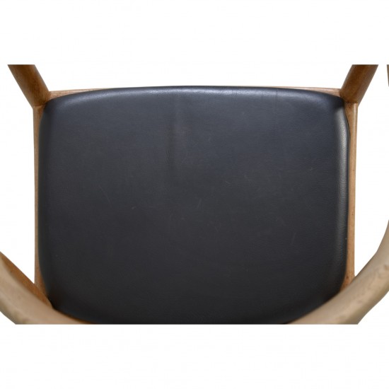 Hans Wegner The chair JH503 i eg og sort læder 1960'erne