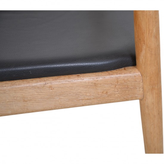 Hans Wegner The chair JH503 i eg og sort læder 1960'erne