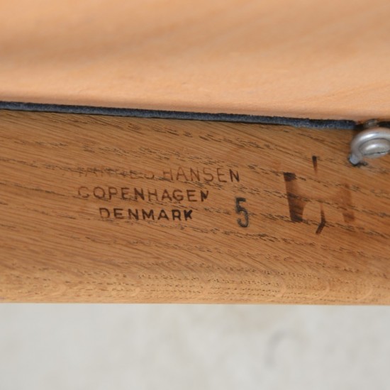 Hans Wegner The chair JH503 i eg og sort læder 1960'erne