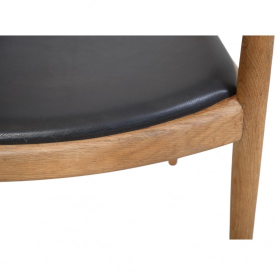 Hans Wegner The chair JH503 i eg og sort læder 1960'erne