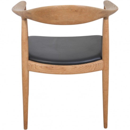 Hans Wegner The chair JH503 i eg og sort læder 1960'erne