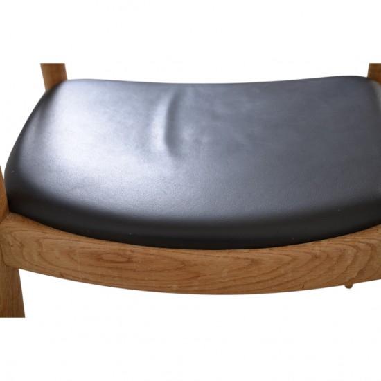 Hans Wegner The chair JH503 i eg og sort læder 1960'erne