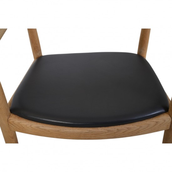 Hans Wegner The chair JH503 i eg og sort læder 1960'erne