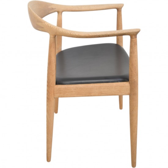 Hans Wegner The chair JH503 i eg og sort læder 1960'erne