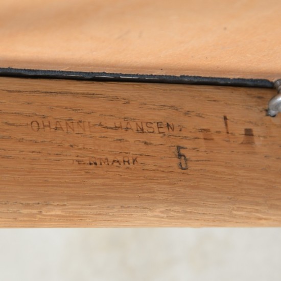 Hans Wegner The chair JH503 i eg og sort læder 1960'erne