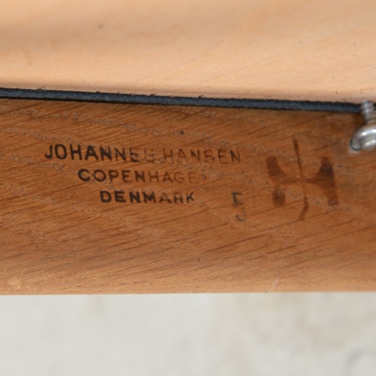 Hans Wegner The chair JH503 i eg og sort læder 1960'erne