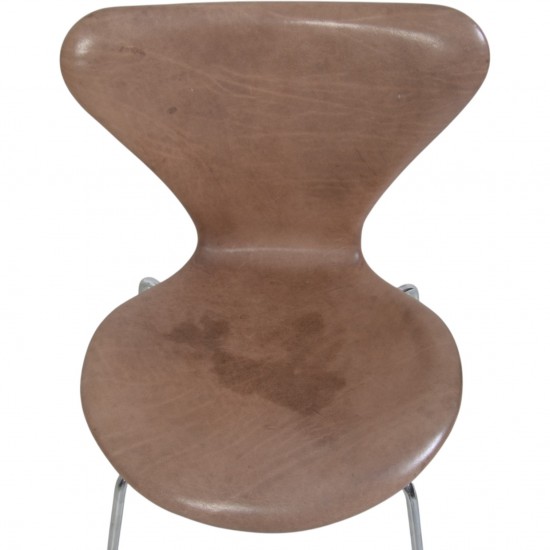 Sæt af 6 Arne Jacobsen Syver stole i patineret brunt læder 1990'erne