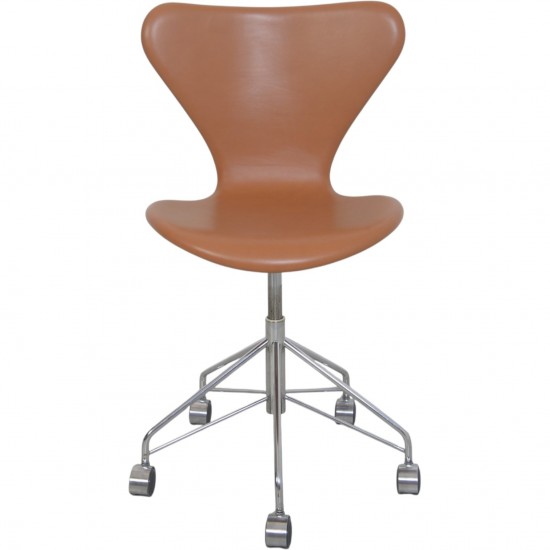 Arne Jacobsen 3117 kontorstol i cognac classic læder 1980'erne