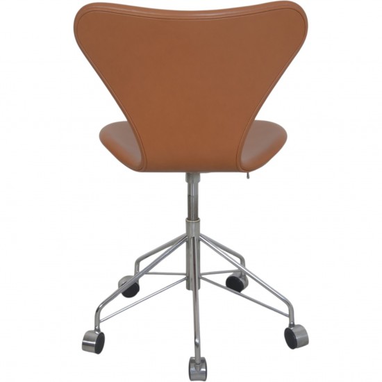 Arne Jacobsen 3117 kontorstol i cognac classic læder 1980'erne
