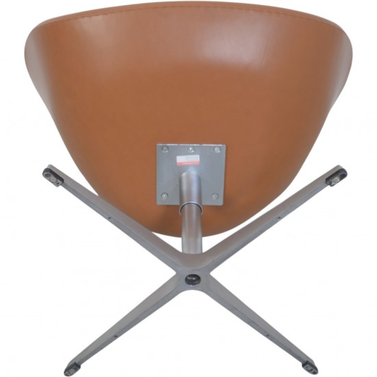 Arne Jacobsen høj Svane stol nybetrukket med cognac classic læder 2006